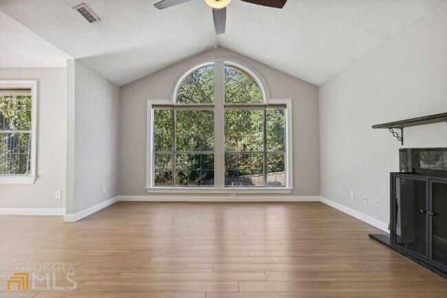Foto del edificio - 1007 Sandy Ln Dr