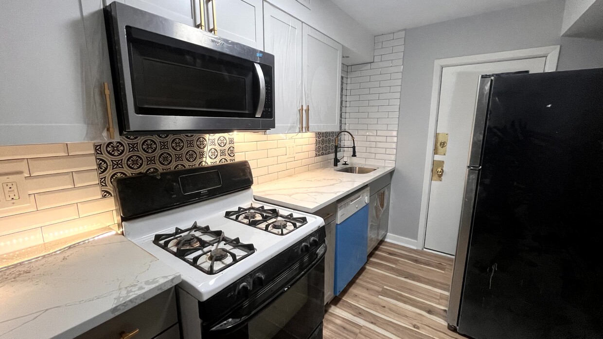 Foto principal - 5737 Hobart St