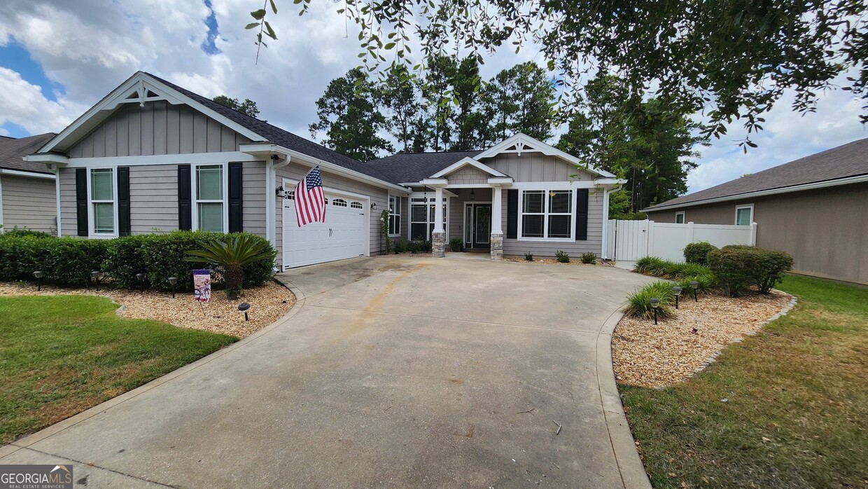Primary Photo - 216 Waters Edge Dr