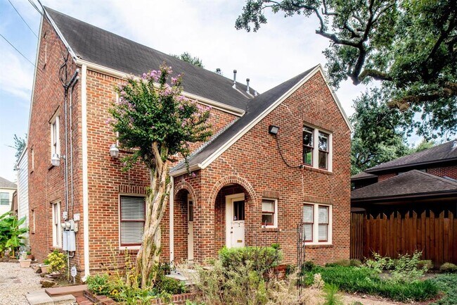 Building Photo - 1807 Crocker St