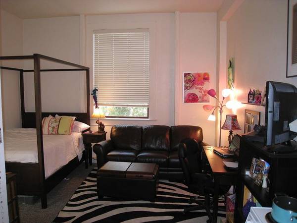 Primary Photo - 1113 Broad St