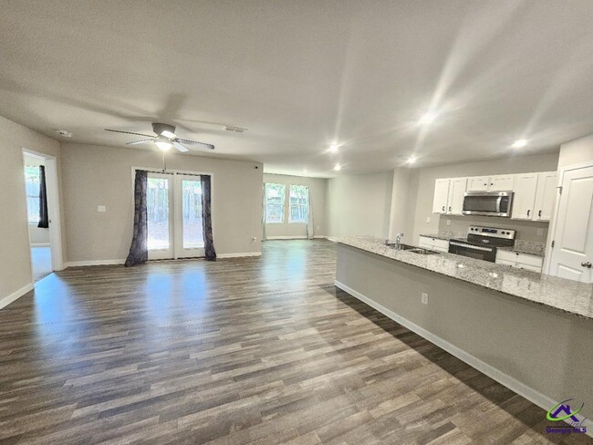 Building Photo - 124 Martin Mill Trail