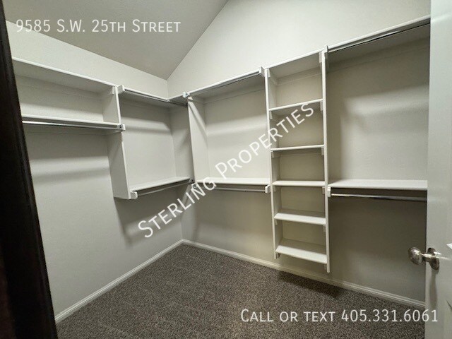 Building Photo - 9585 SW 25th St