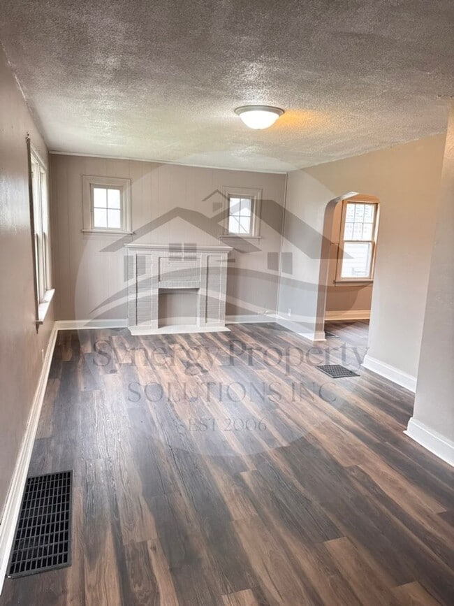 Building Photo - 276 Cline Ave