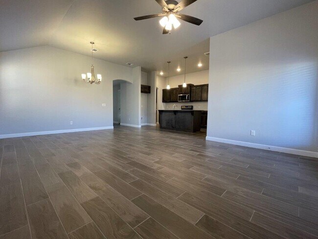 Building Photo - 15505 Potomac Dr