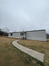 Building Photo - 155 Geerts St