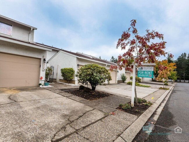 Building Photo - Charming 2-Bedroom, 2 1/2-Bath Home in Gre...