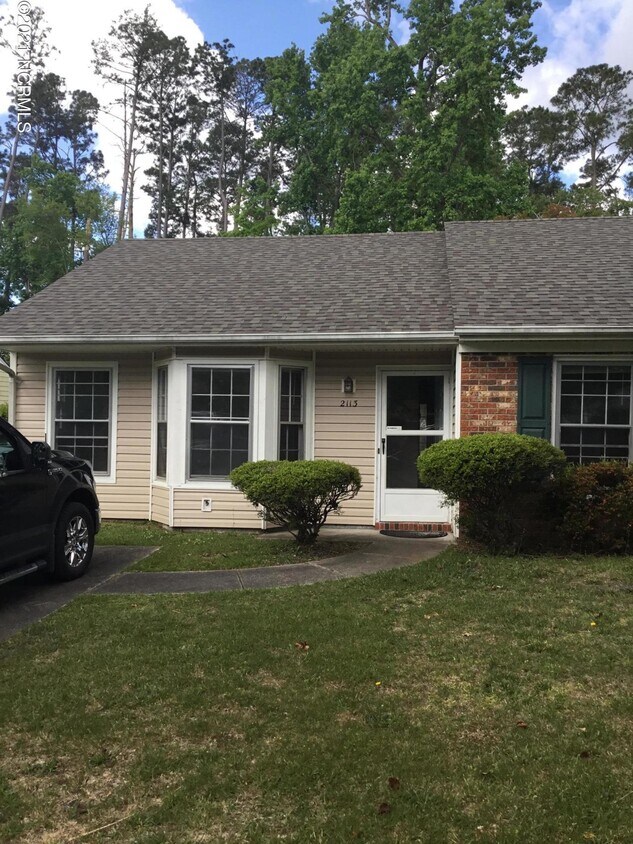 Primary Photo - 2113 Rolling Ridge Dr