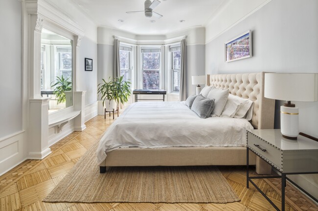 Foto del edificio - Restored Single Family Row House