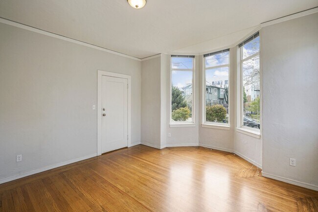 Foto del edificio - Gorgeous Berkeley Flat!