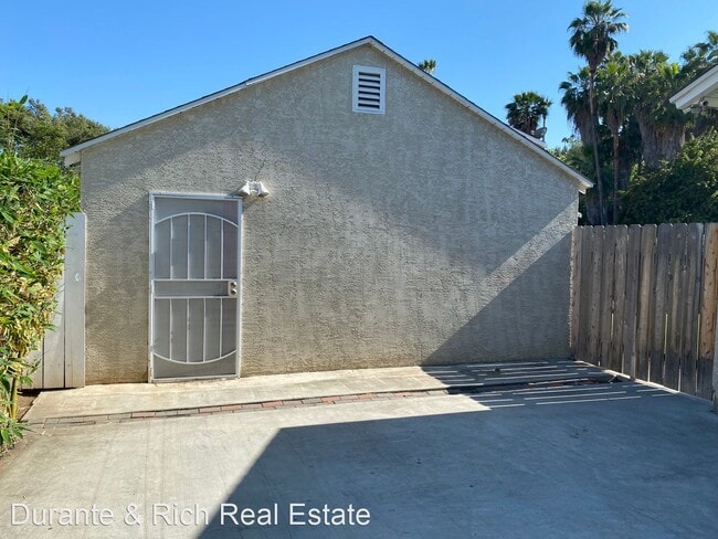 Building Photo - 3 br, 1.5 bath House - 9105 Tropico Drive