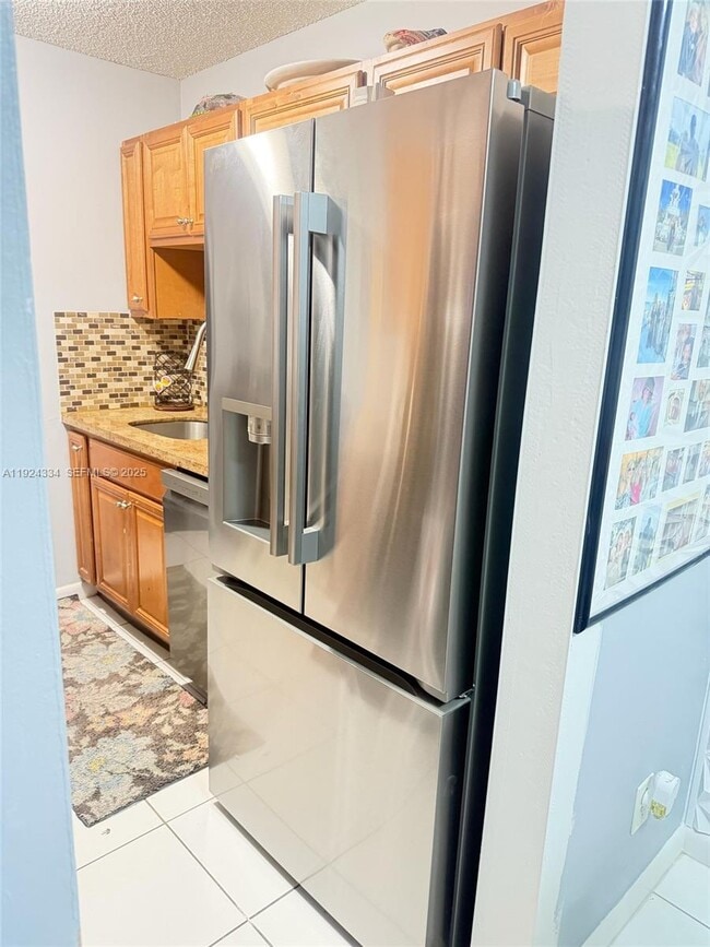 Building Photo - 3001 NW 4th Terrace