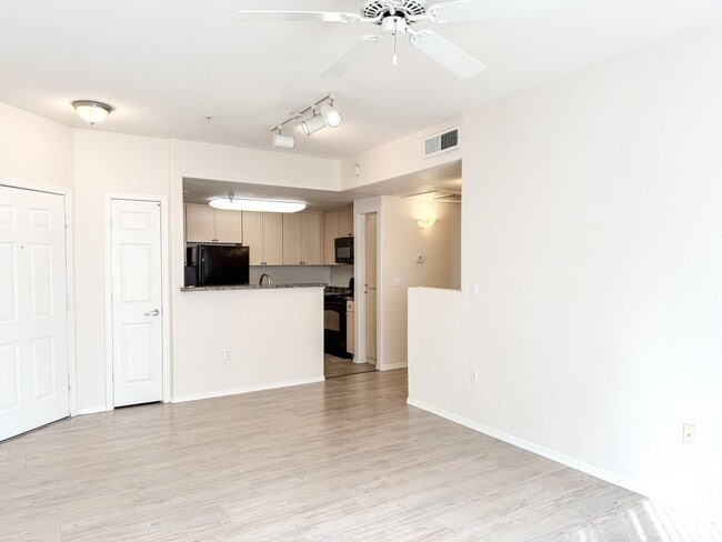 Foto del edificio - Cave Creek rd 2bd 2bath Condo