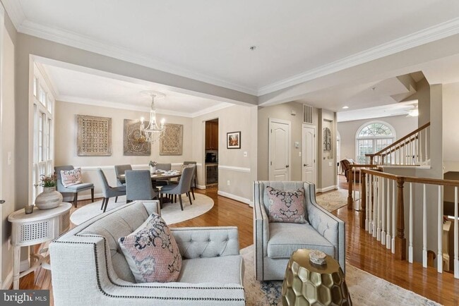 Foto del edificio - 1627 Colonial Hills Dr