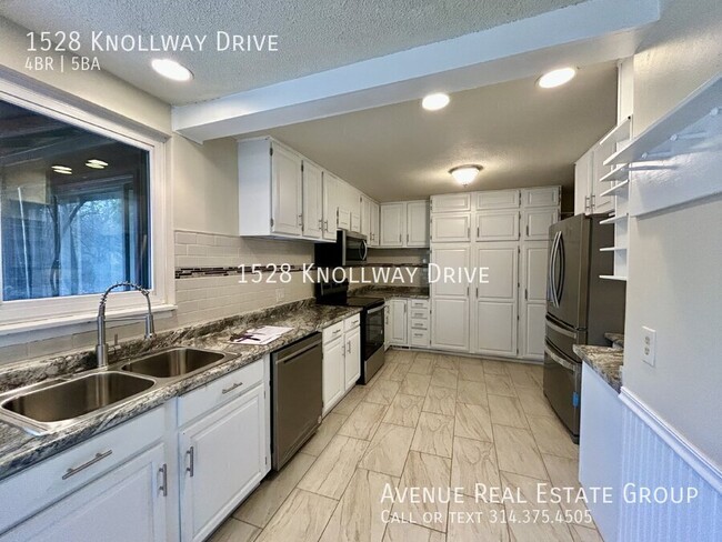 Foto del edificio - 1528 Knollway Dr