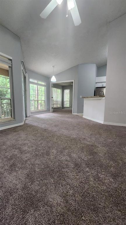 Foto del edificio - 4680 Sussex Terrace