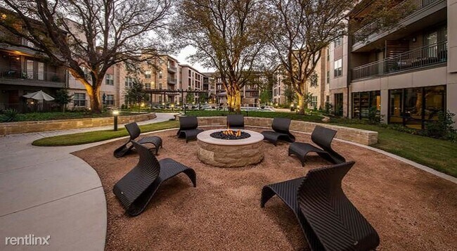 Building Photo - 2 br, 2 bath Condo - 11175 W Airport Blvd ...
