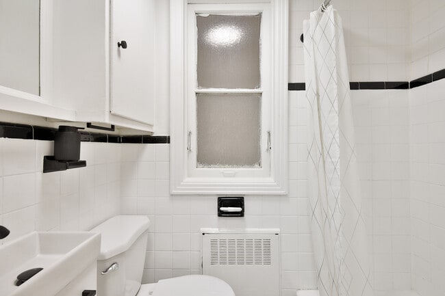 Photo du bâtiment - 1675 Rue Rachel E
