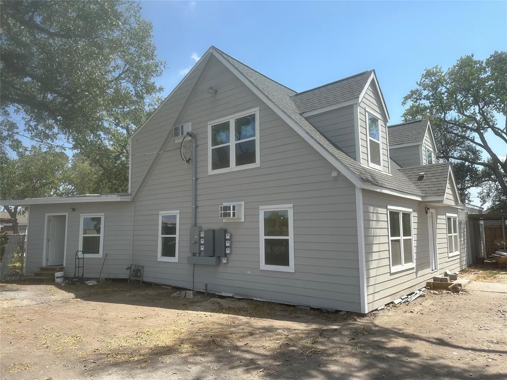 Primary Photo - 1405 Miles St