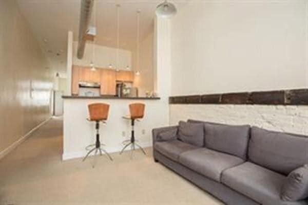 Foto del edificio - 296 Meridian St