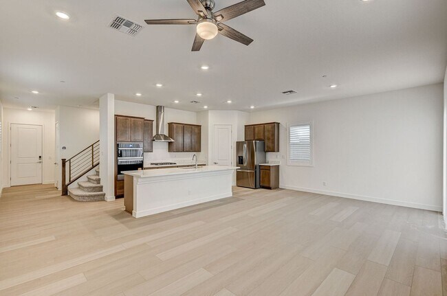 Building Photo - CALDWELL PARK - SUMMERLIN VILLAGE 29 PCL E...