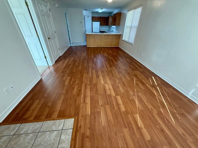 Building Photo - 573 Florosa Ct