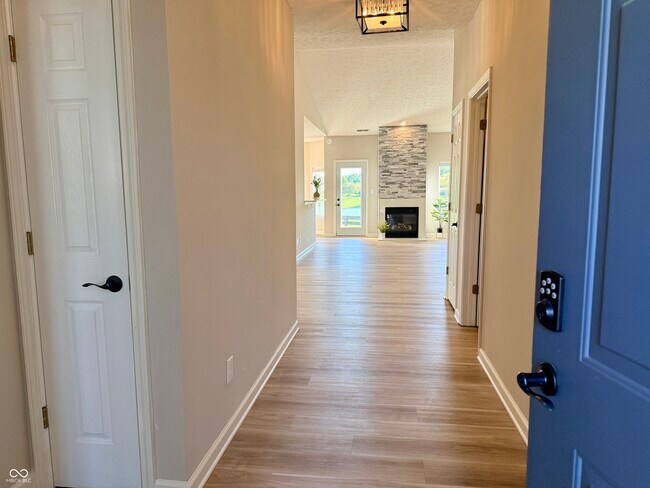 Foto del edificio - 13926 Forum Meadows Dr