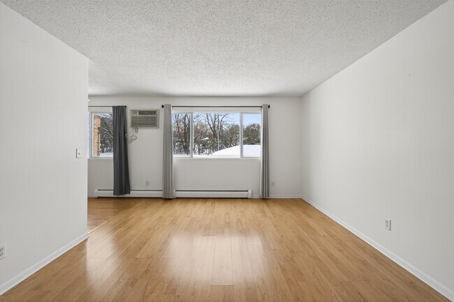 Foto del edificio - Rosco Apts- 2740