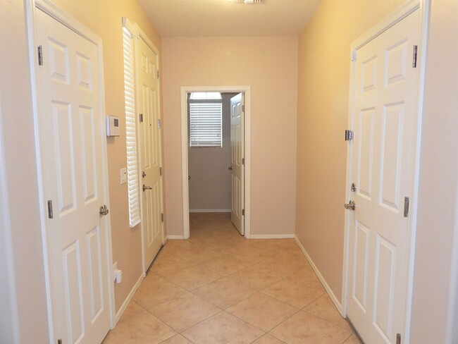 Foto del edificio - 3 bedroom, 2.5 baths -$400.00 off first mo...