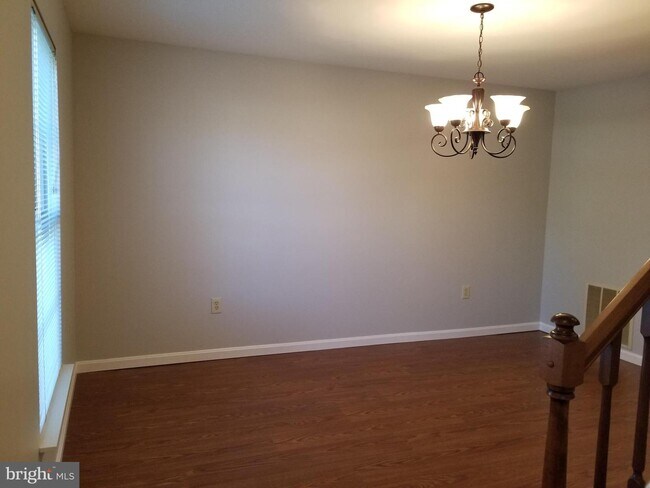 Building Photo - 1460 Timber Chase Dr