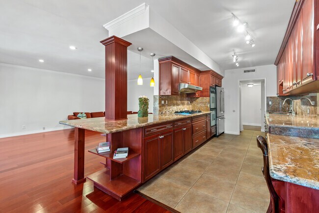Foto del edificio - 16012 Moorpark St