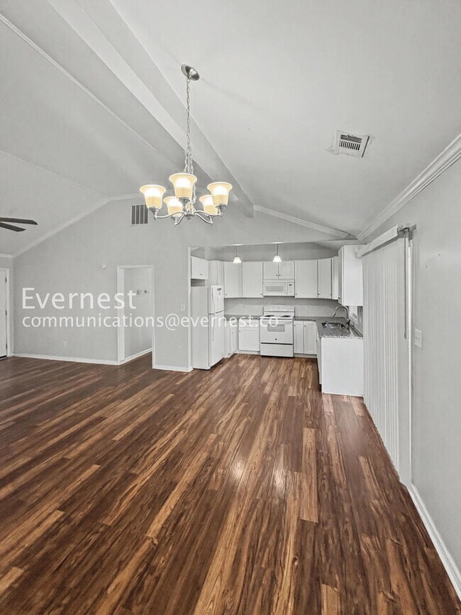 Foto del edificio - 540 Oglesby Bridge Rd SE