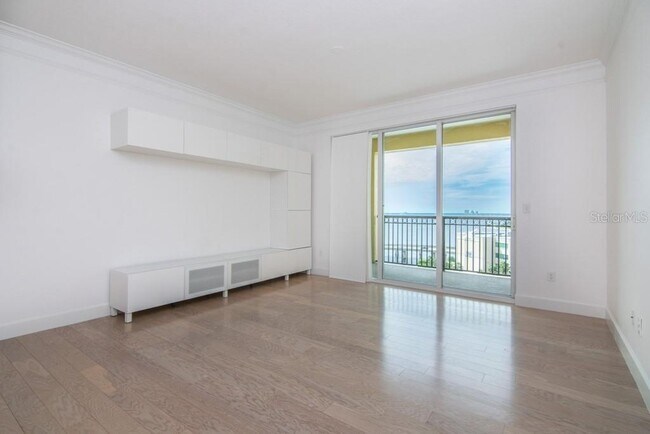 Foto del edificio - 345 Bayshore Blvd