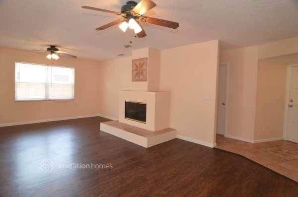 Building Photo - 5700 Venetian Blvd NE