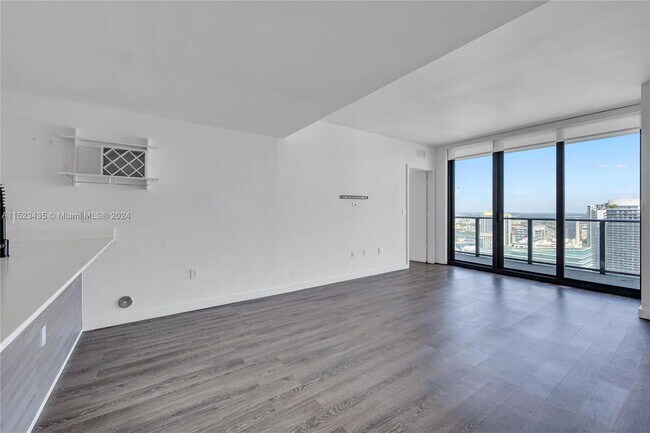 Building Photo - 1300 S Miami Ave