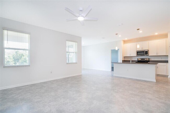 Building Photo - 181 Aces High Ln