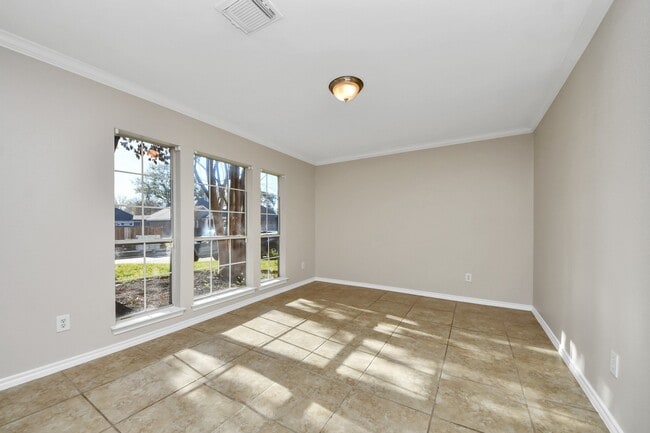 Foto del edificio - 1903 Ryansbrook Ln