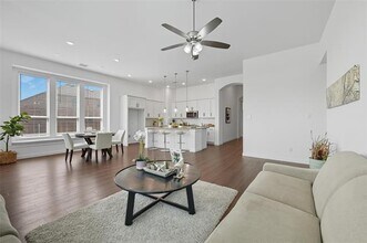 Building Photo - 711 Pelican Dr