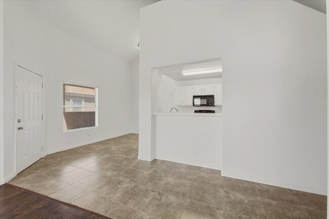 Foto del edificio - 5125 W Reno Ave