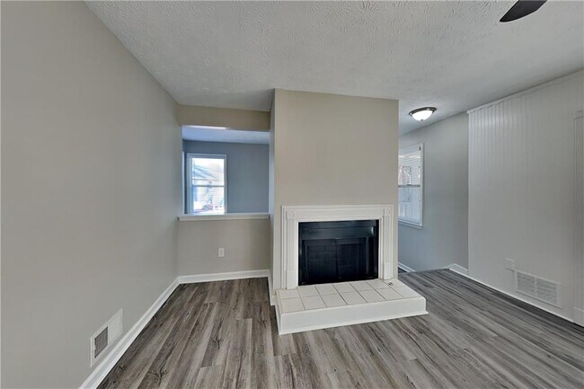 Foto del edificio - 4440 Coventry Ct