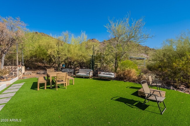 Foto del edificio - 1902 E Cortez St