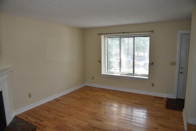 Building Photo - 6462 Cranston Way