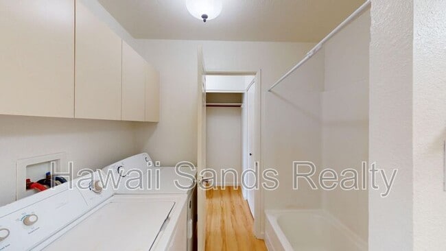 Building Photo - 94-1045-1045 Paha Pl