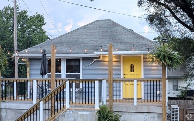 Front of House with large, well-lit patio and - 502 Arbutus Ave SE