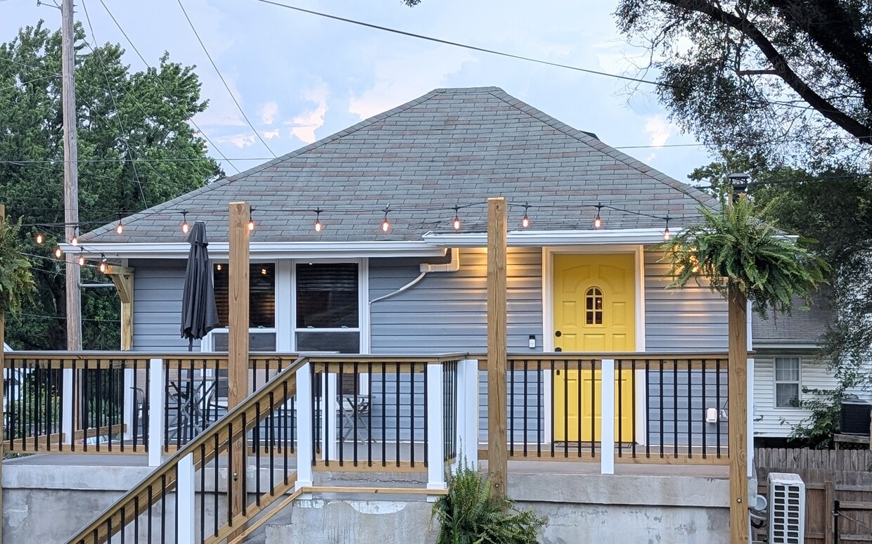 Front of House with large, well-lit patio and - 502 Arbutus Ave SE
