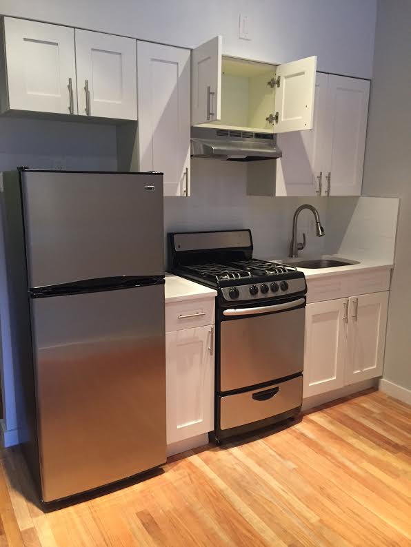 Primary Photo - 320 W 49th St