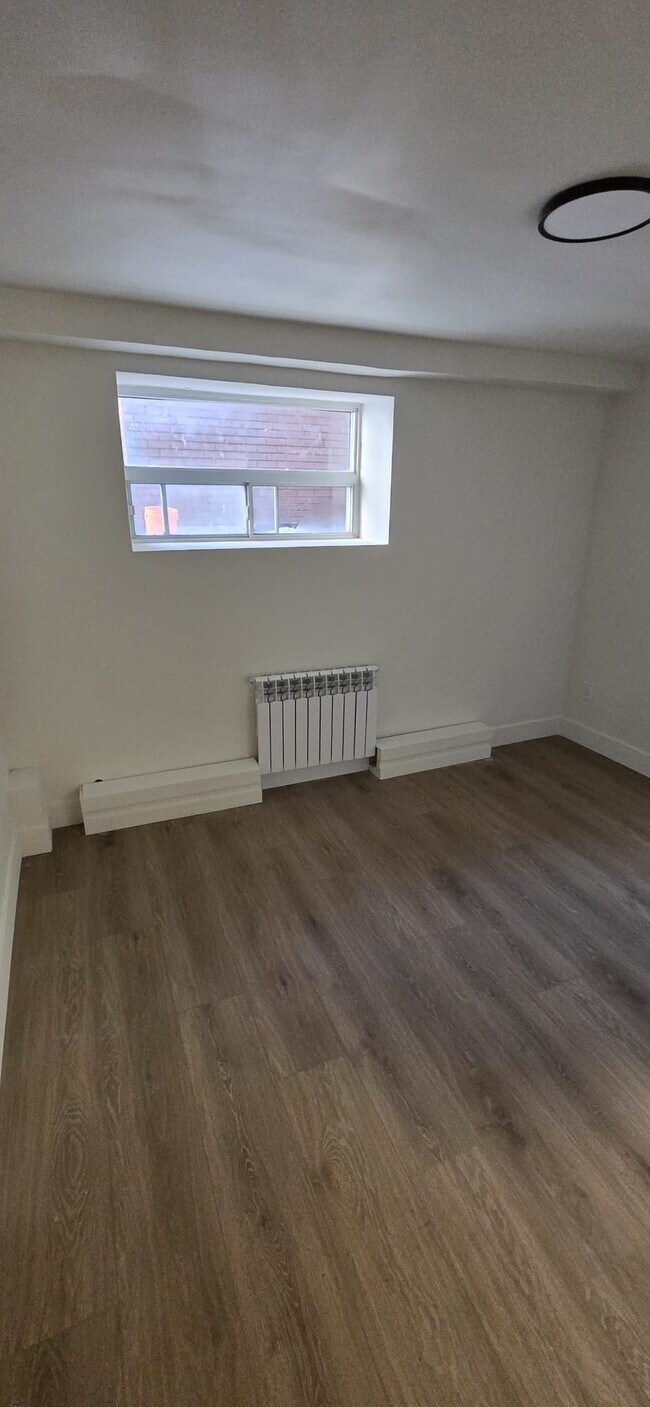 Photo du bâtiment - 62 Triller Ave