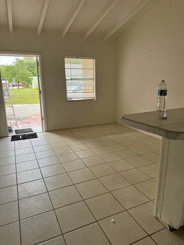 Foto principal - 191 Marguerita Dr