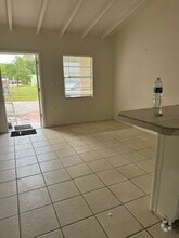 Building Photo - 191 Marguerita Dr
