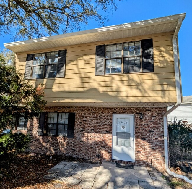 "COMING SOON! Spacious 3-Bedroom Townhouse Retreat with 2.5 Baths in Orange Park Awaits!" - "COMING SOON! Spacious 3-Bedroom Townhouse Retreat with 2.5 Baths in Orange Park Awaits!"